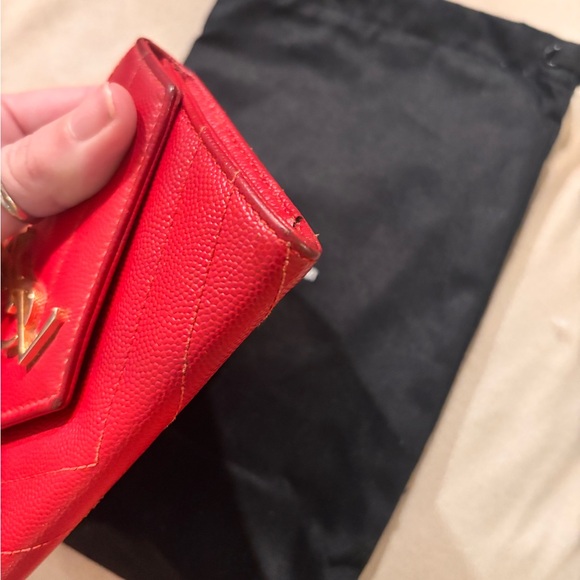 Saint Laurent YSL Red Leather Compact Wallet with Gold Logo GUC - Picture 6 of 15